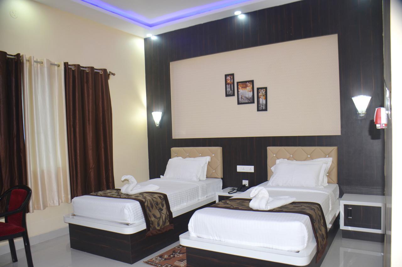 Hotel Mariya Bodh Gaya Room photo